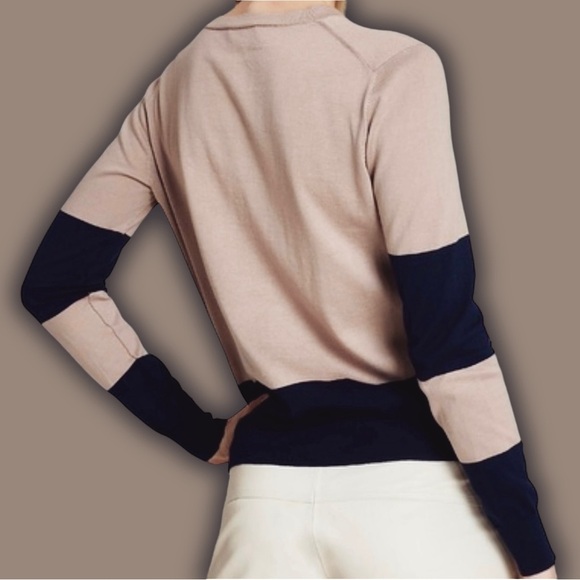 Theory ‘Abino Jam’ Crewneck Sweater in “Nude / Navy” Size Large - Picture 2 of 15